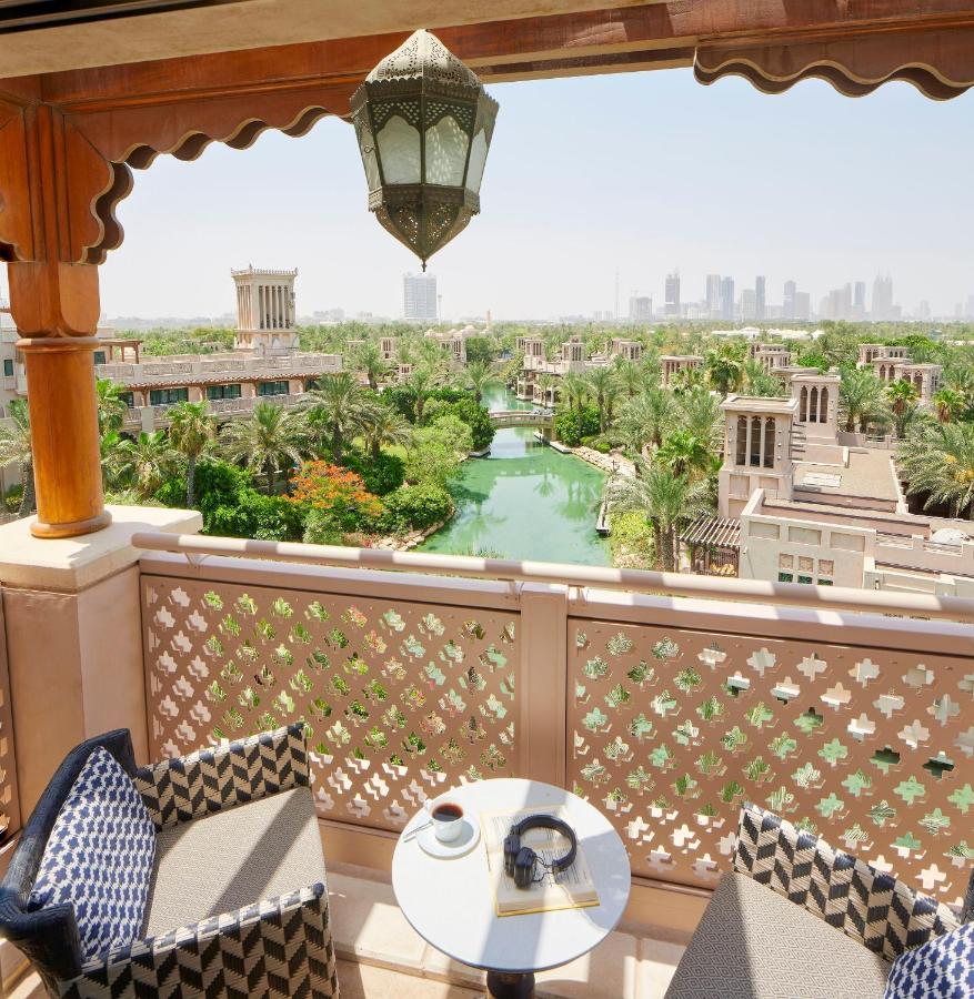 Jumeirah Al Qasr Дубай Екстериор снимка The Palace Downtown Dubai