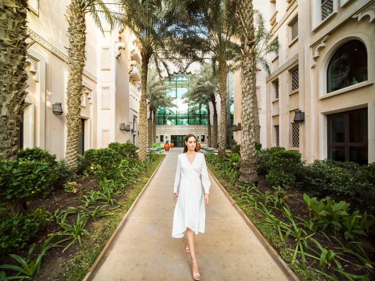Jumeirah Al Qasr Дубай Екстериор снимка The Oberoi, Dubai