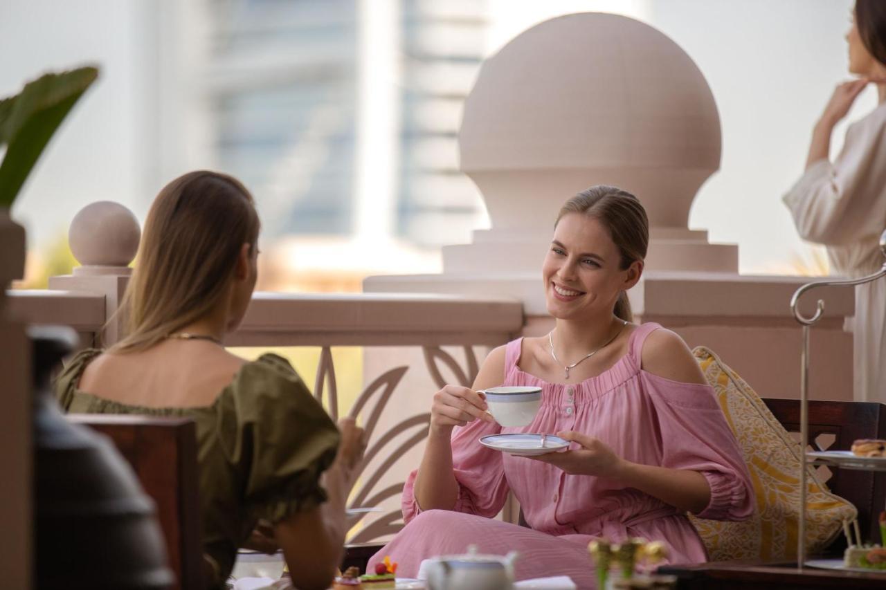 Jumeirah Al Qasr Дубай Екстериор снимка Princess Madeleine in 2019